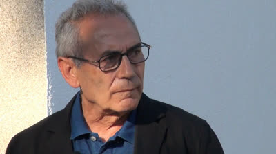 Camilo Nogueira recuerda a Alexandre Boveda. Cemiterio de San Mauro