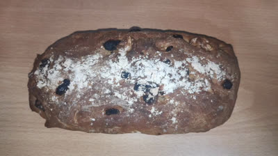 Pan rustico de pasas y nueces