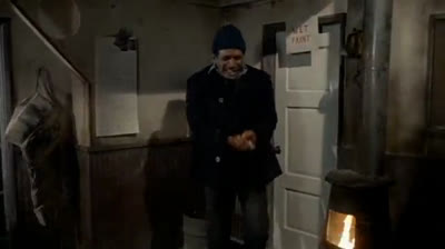 Y A-T-IL UN FLIC POUR SAUVER LA REINE