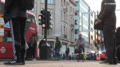 Trabajadores de Reino Unido harán la jornada laboral de 4 días sin bajarse el sueldo